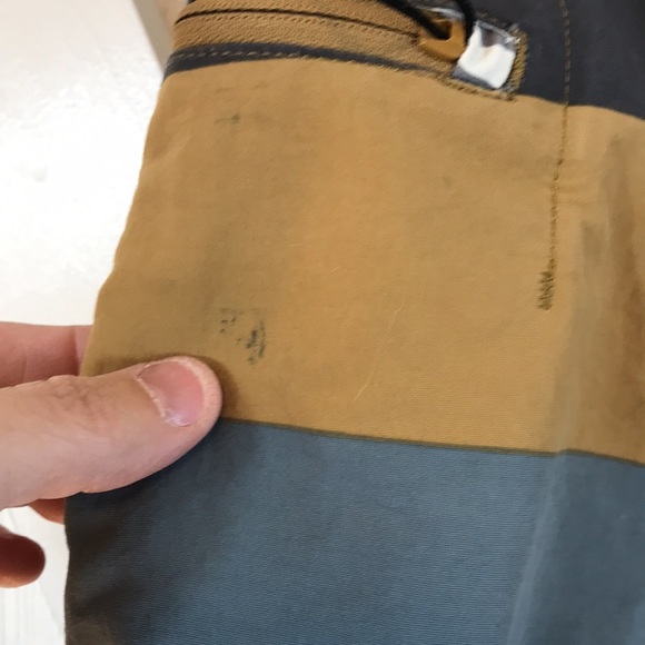 Patagonia striped board shorts - Picture 5 of 12